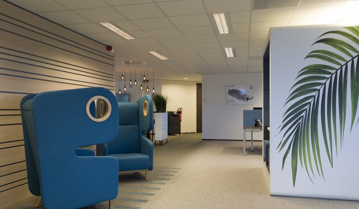 HUSH unit met bedrukte zijkant bij Inther